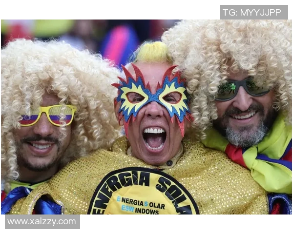 足球球星KT板定制展示助力球迷活动提升现场氛围