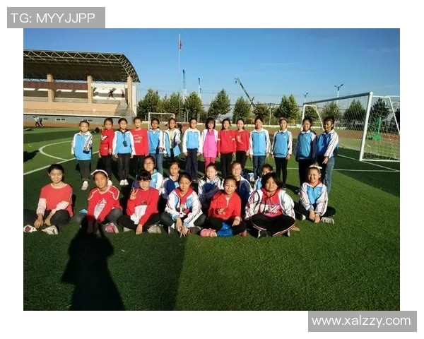 足球明星风采尽现 数字油画艺术作品展现球场传奇